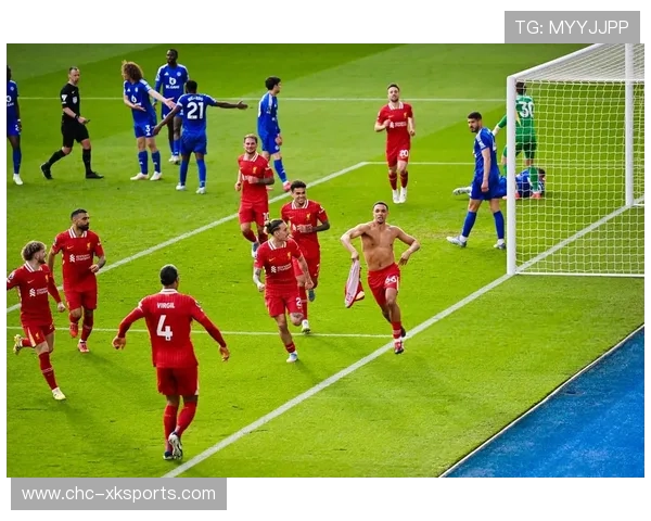 利物浦阵地战不断压迫，阿诺德抽射打高